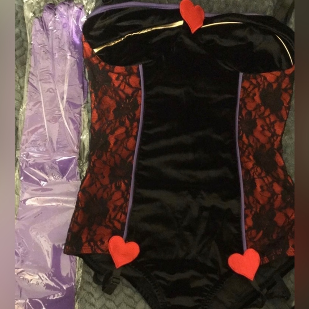 Queen Costume